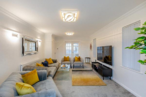 Robinswood House - A beautiful family home near the Cotswold